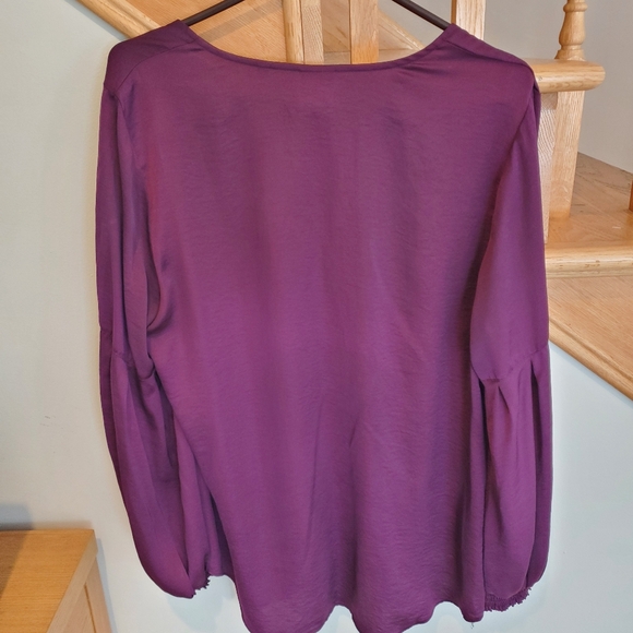 Cabi Beguile Blouse Top - Picture 4 of 8